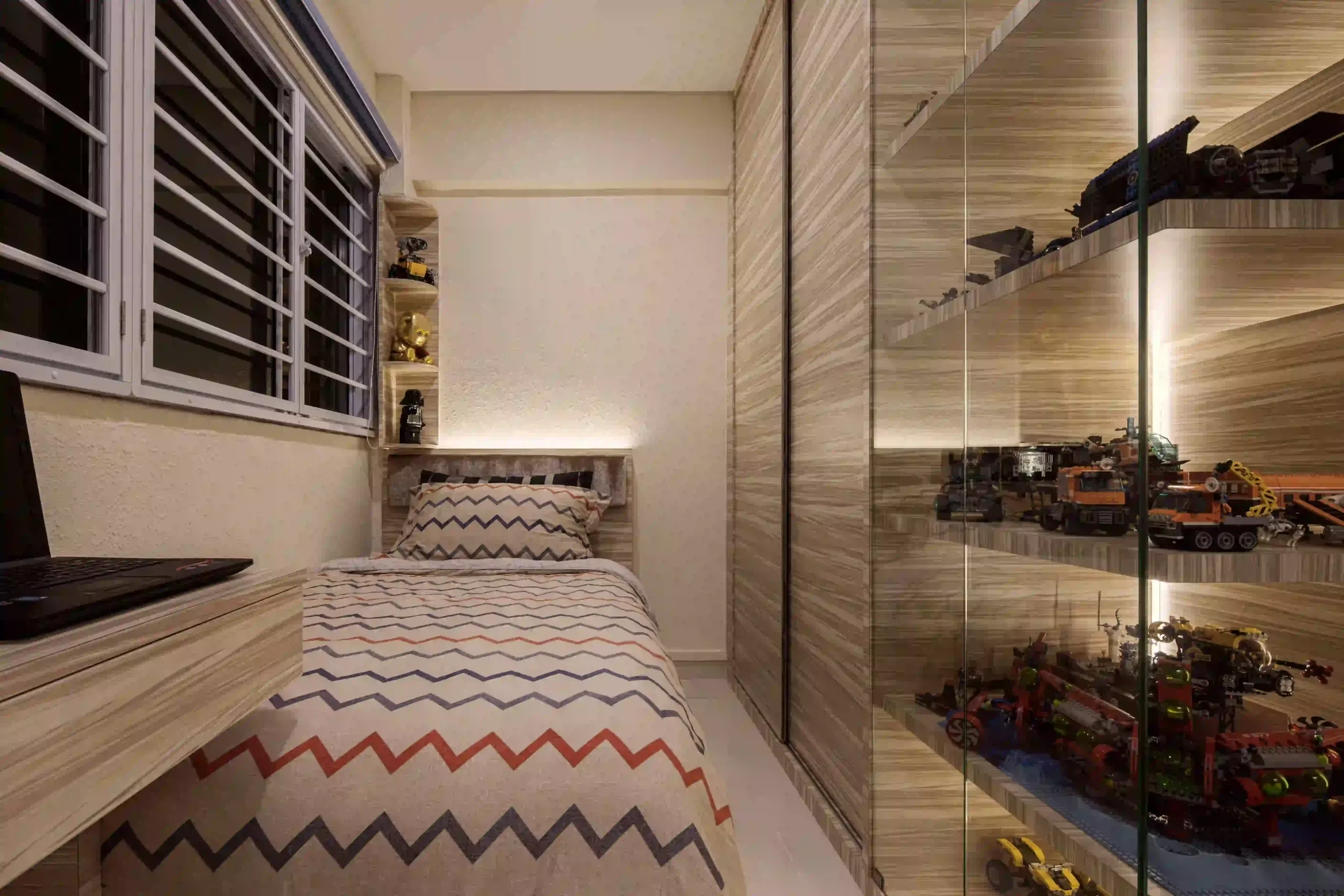 Modern minimalist bedroom interior design at 223 Bukit Batok East Avenue 3, Singapore